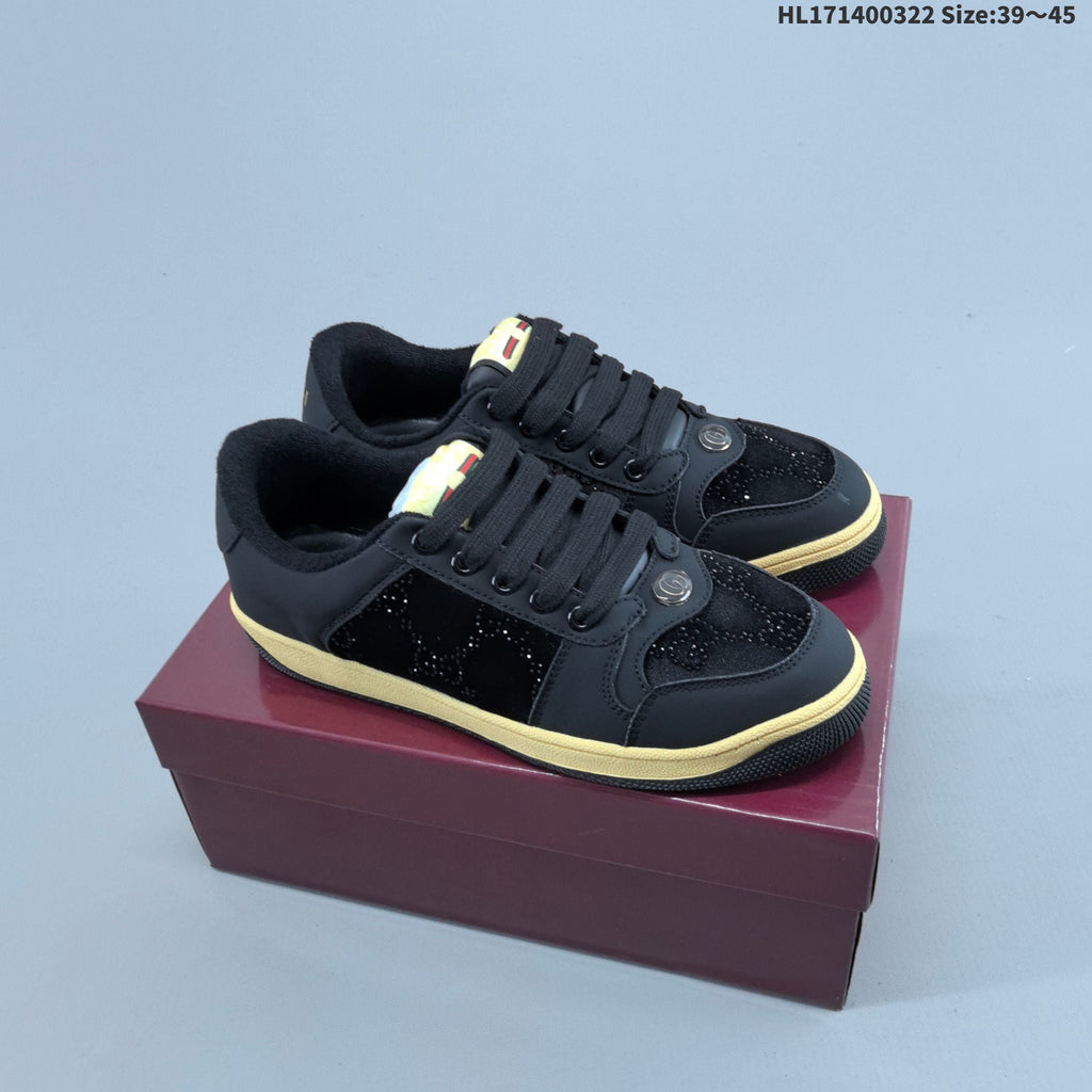 Gucci Screener Low-Cut Sneakers HL171400322 - product image from the listing.