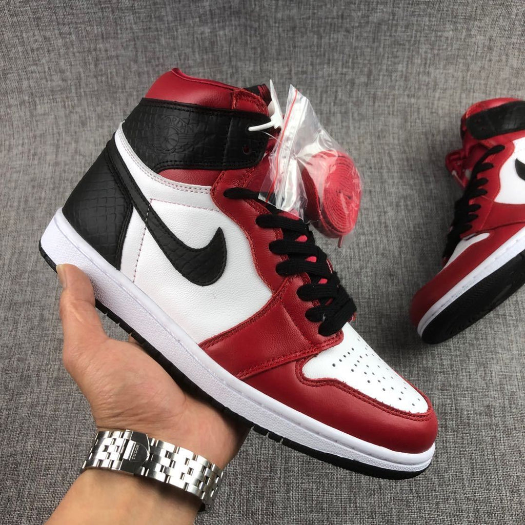 Air Jordan 1 High OG Japan in Red White Black DC1788-029 - product image from the listing.