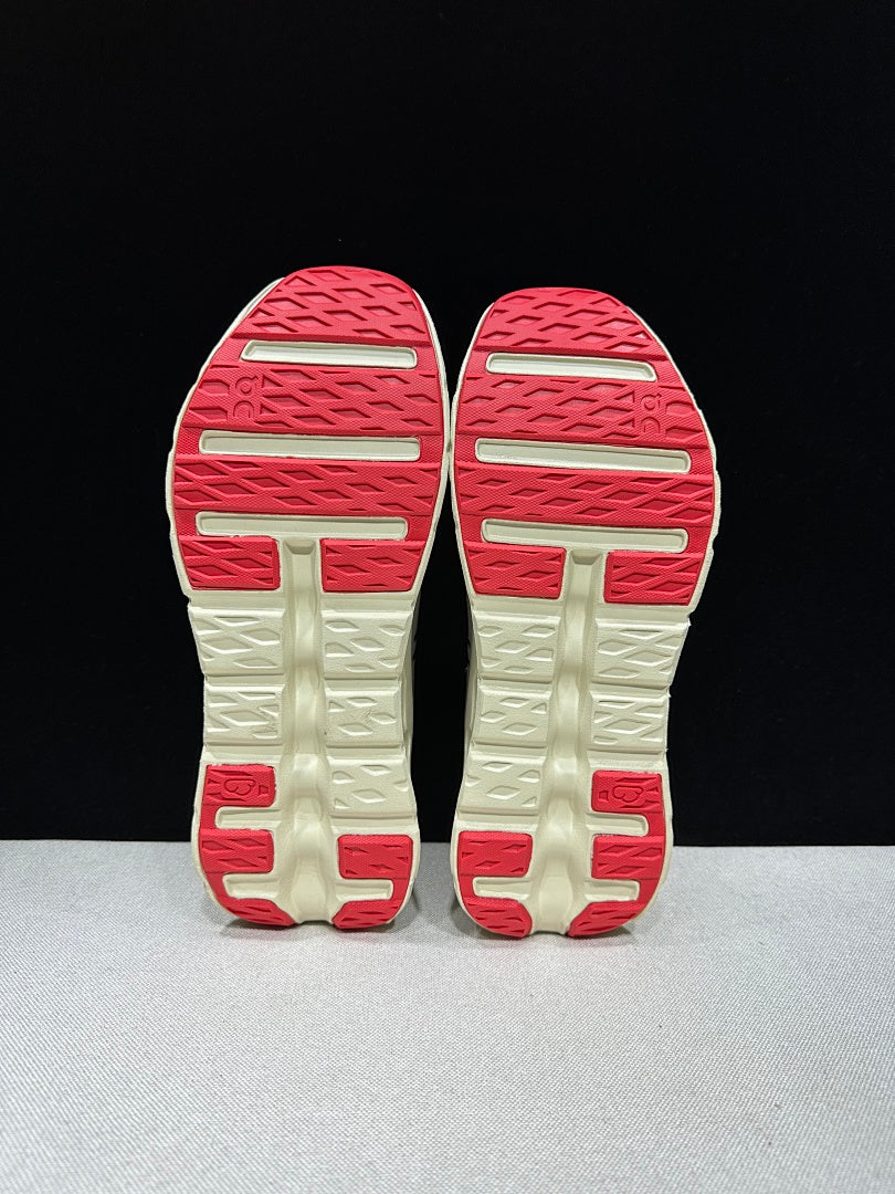 Ivory and Gray On Cloudtilt Sneakers - product image from the listing.