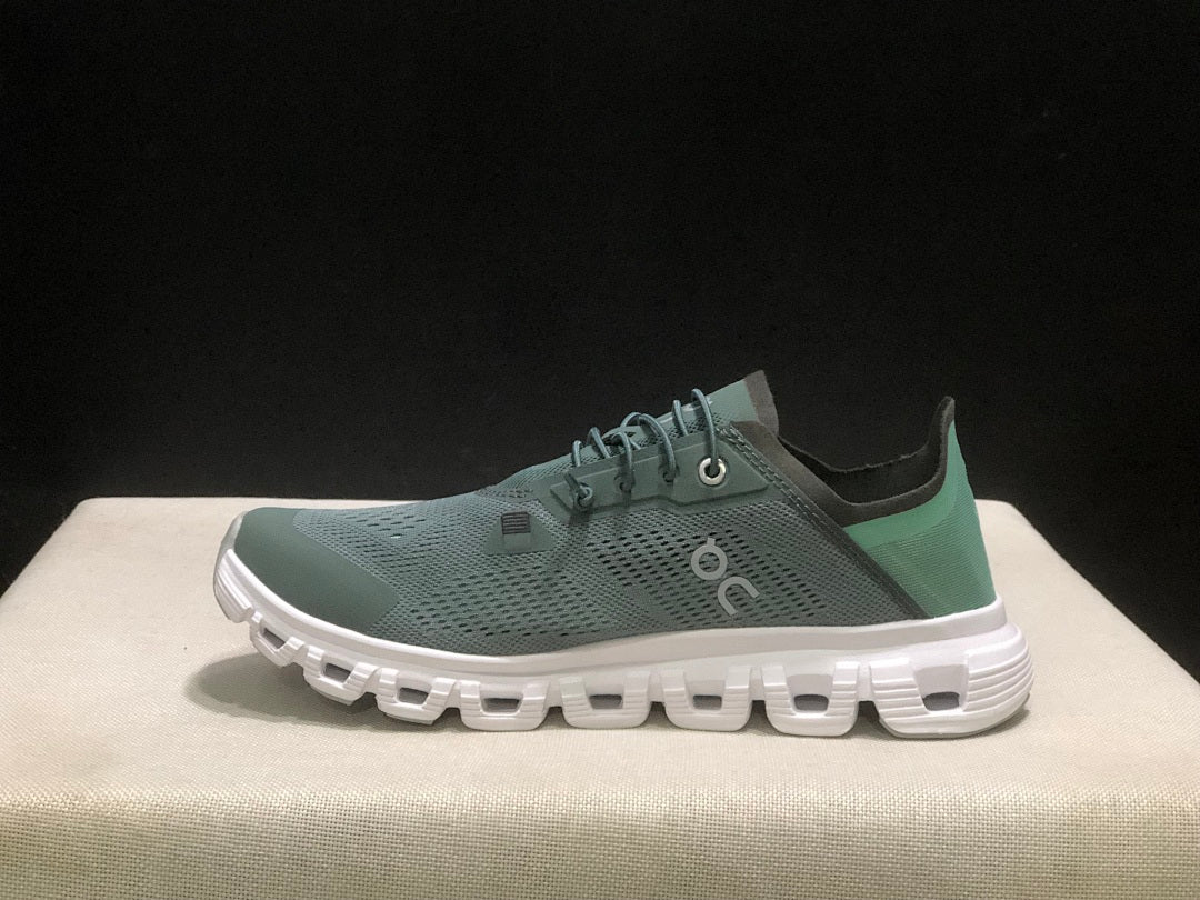 On Cloud 6 Coast Sneakers in Green - product image from the listing.