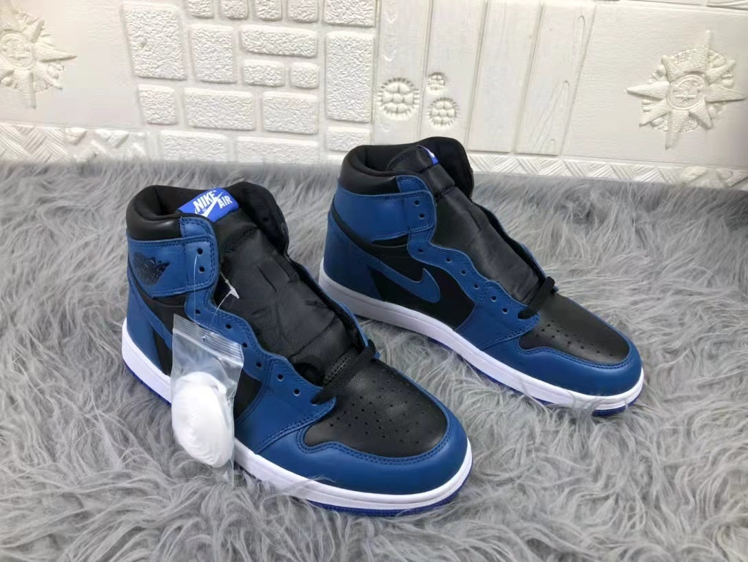 Jordan AJ1 High Sneakers in Black Blue 555088-404 - product image from the listing.