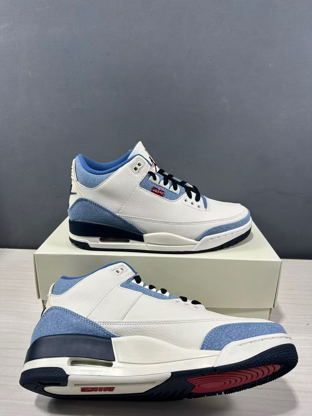 Air Jordan 3 Retro SP Sneakers White Blue IR0912-400 - product image from the listing.