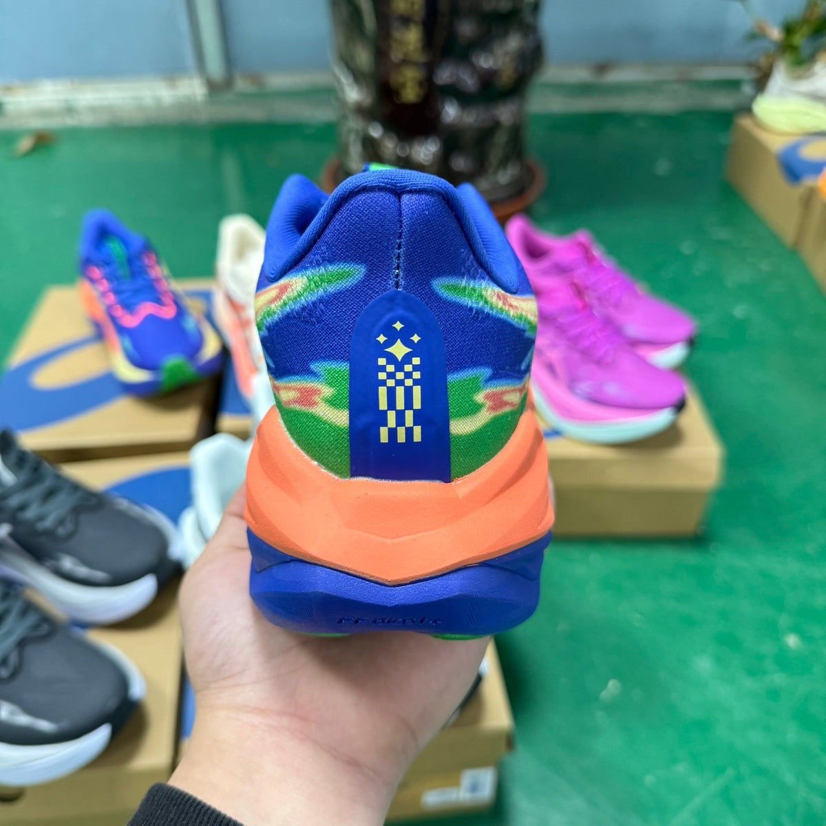 ASICS Novablast 5 LE Running Shoes in Royal Blue 1013A180-001 - product image from the listing.