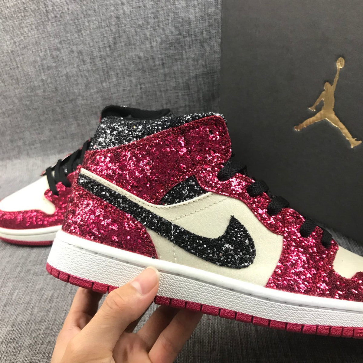 Air Jordan 1 Mid Chicago Starfish Sneakers, in Red and Black - product image from the listing.