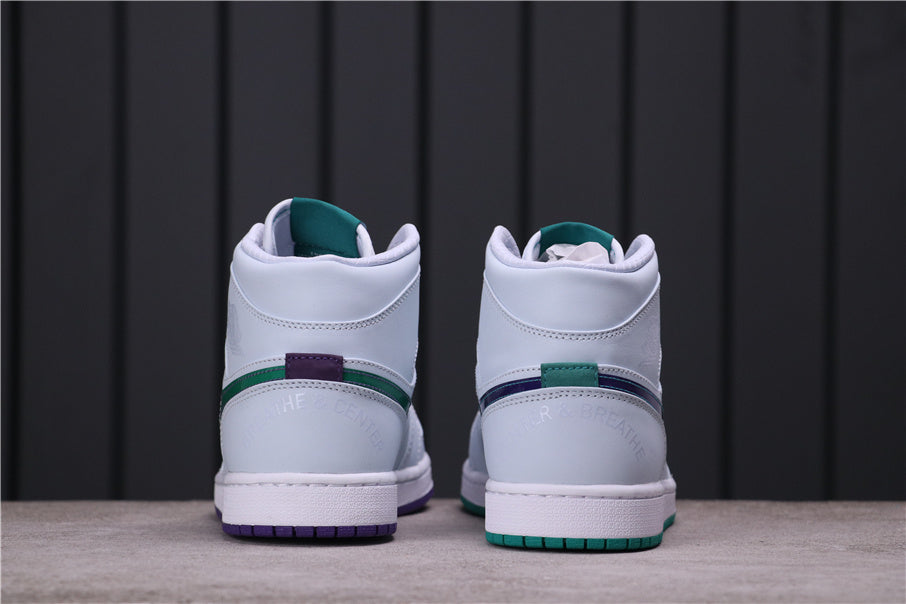 Nike Hoops Sneakers - Air Jordan 1 Mid SE CW5853-100 - product image from the listing.