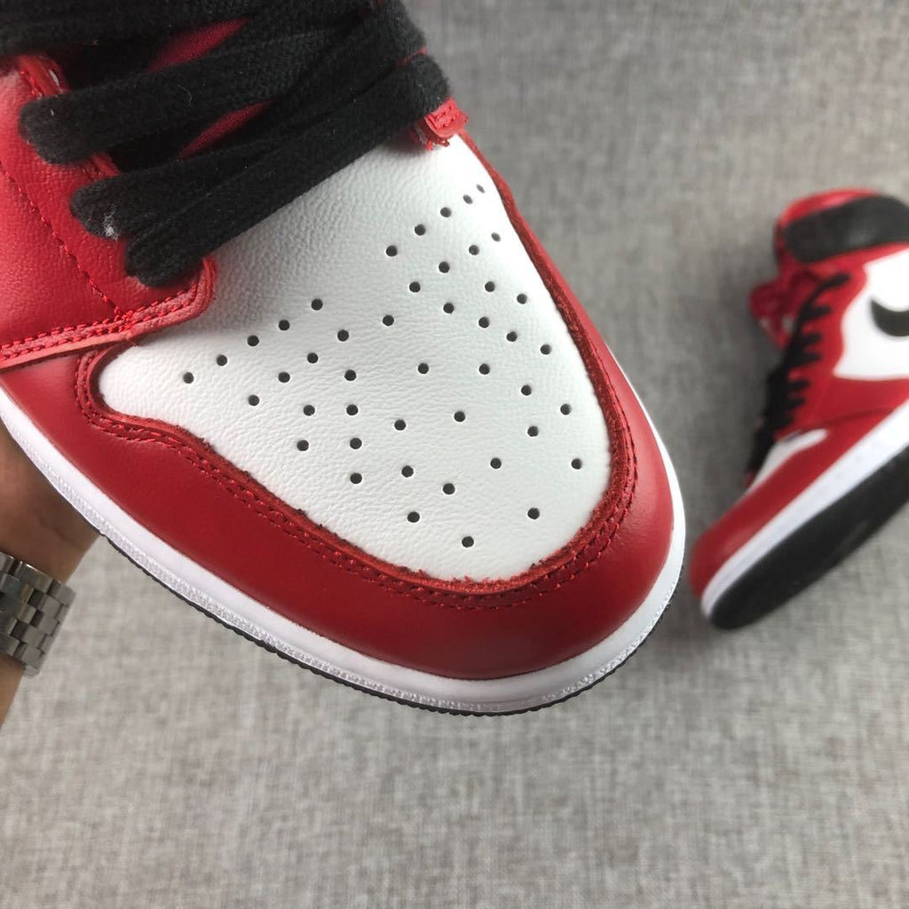 Air Jordan 1 High OG Japan in Red White Black DC1788-029 - product image from the listing.