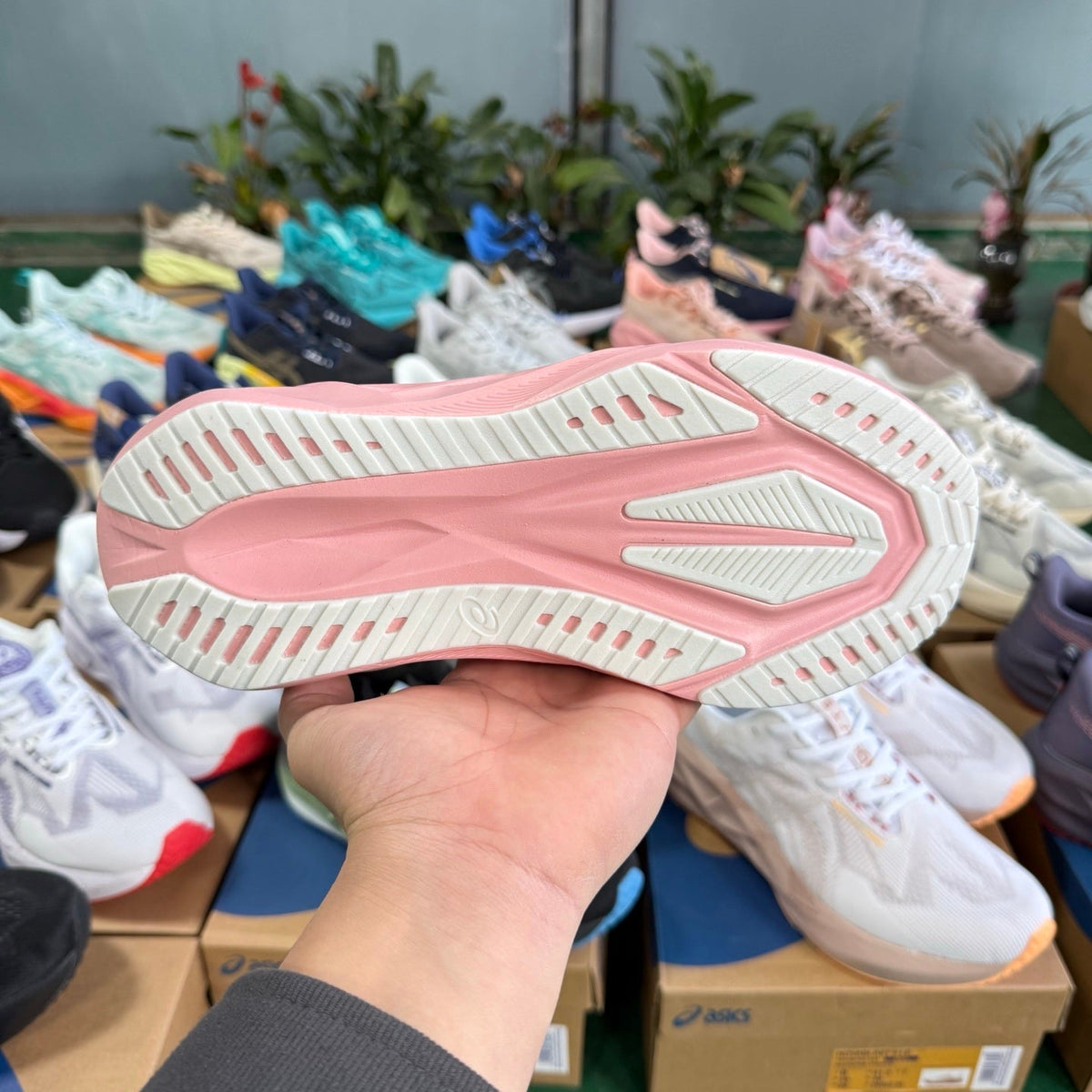 ASICS Novablast 5 LE Running Shoes in Pink - product image from the listing.