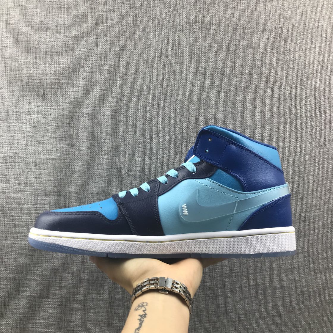 Sneakers Blue Cyan - Air Jordan 1 Mid BV7446-400 - product image from the listing.