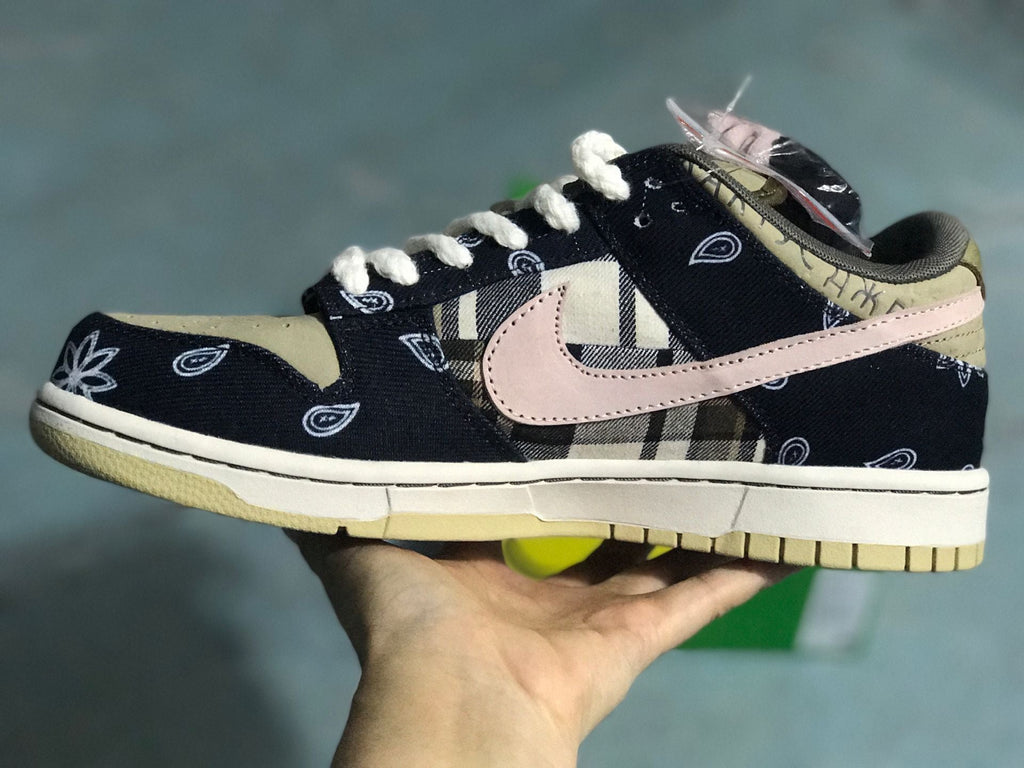 Nike SB Dunk Low PRM QS in Black Beige CT5053-001 - product image from the listing.