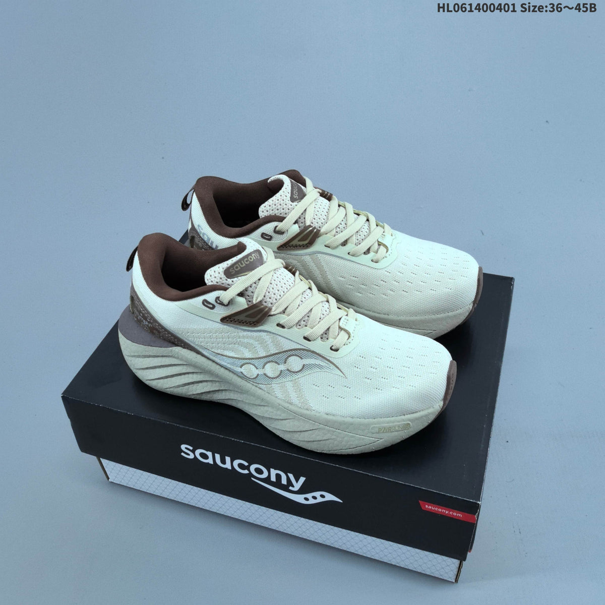 Saucony Triumph 21 Shoes for Running - product image from the listing.