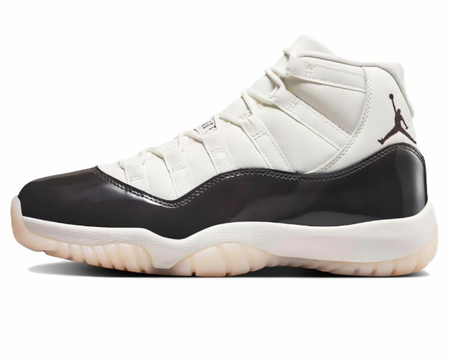 Jordan 11 High-Cut Sneakers White/Black AR0715-101 - product image from the listing.