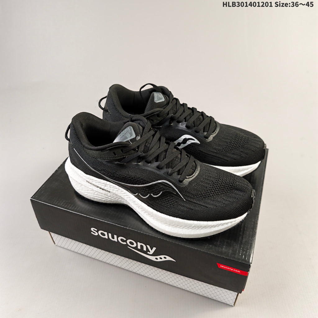 Saucony Triumph 21 Shoes for Running - product image from the listing.