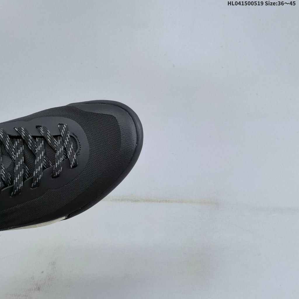Arc'teryx Konseal LT W Black Low-Cut Shoe - product image from the listing.