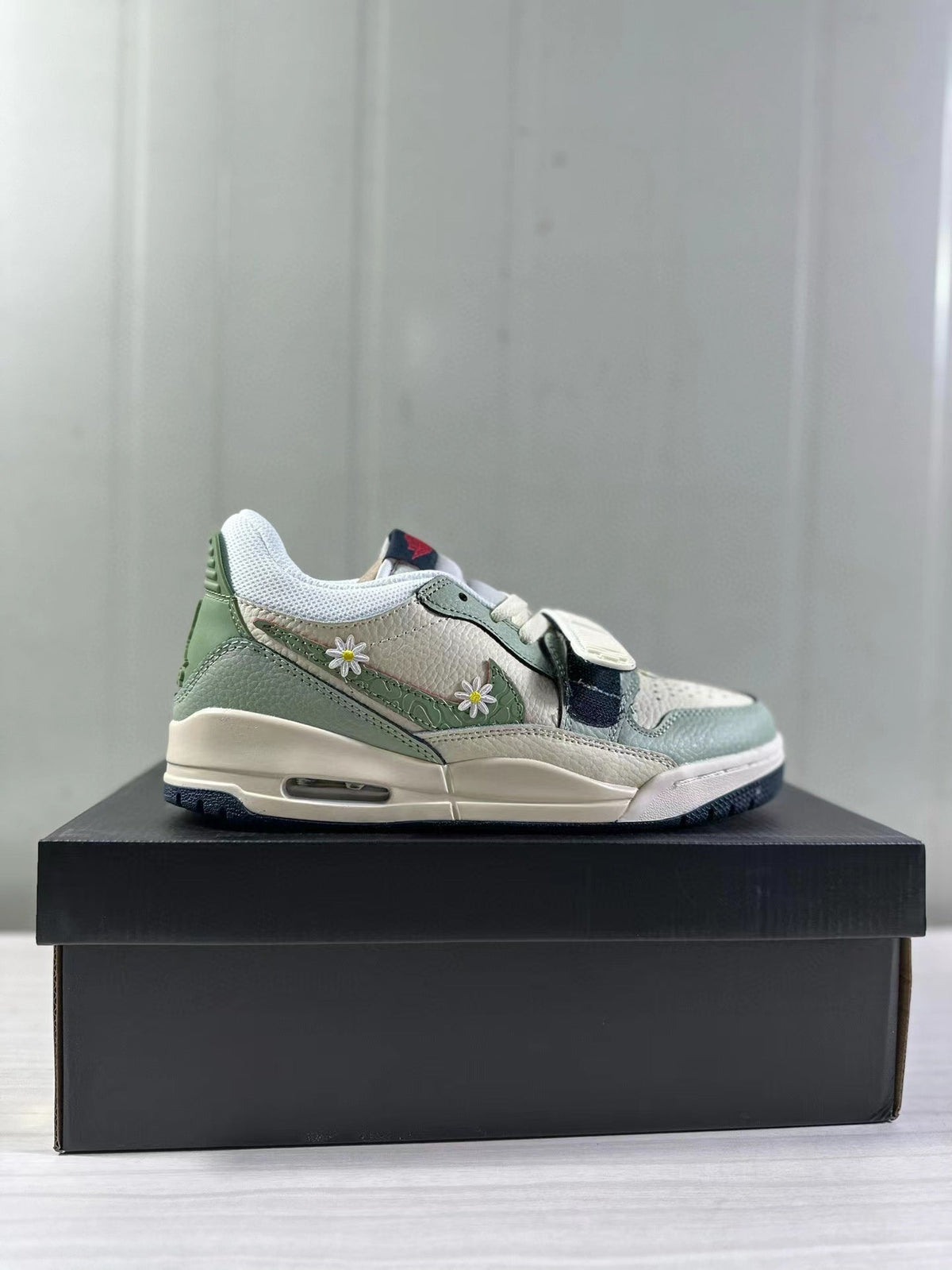 Air Jordan Legacy 312 Low Sneakers Mint Green CD9054-146 - product image from the listing.