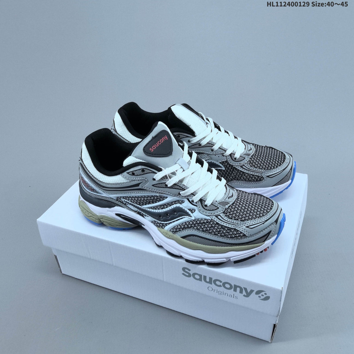 Saucony ProGrid Omni 9 Retro Sneakers for Running - product image from the listing.