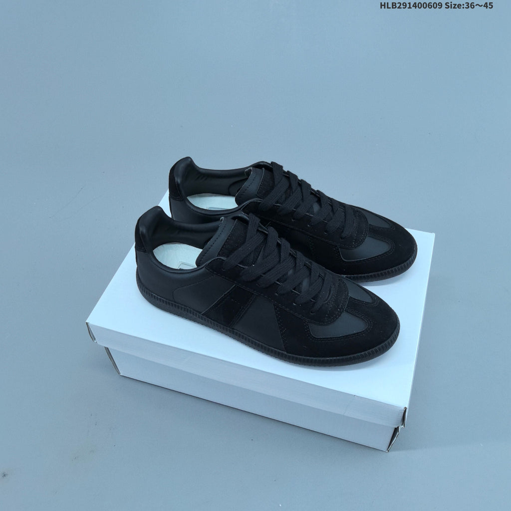 Maison Margiela Replica Low-Cut Sneakers - product image from the listing.