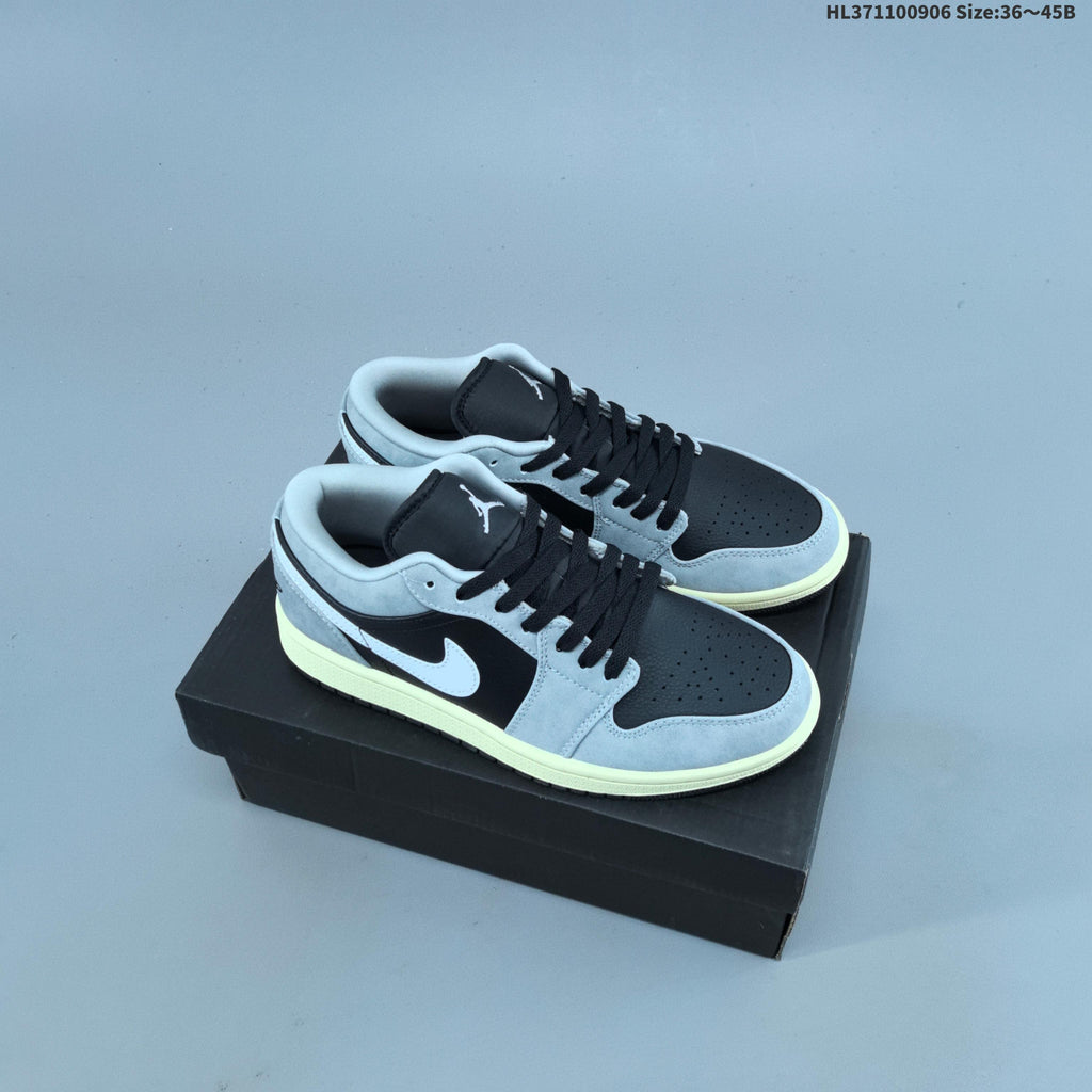 Sneakers, White Multi-Color, - Jordan 1 Low OG 553558-146 - product image from the listing.