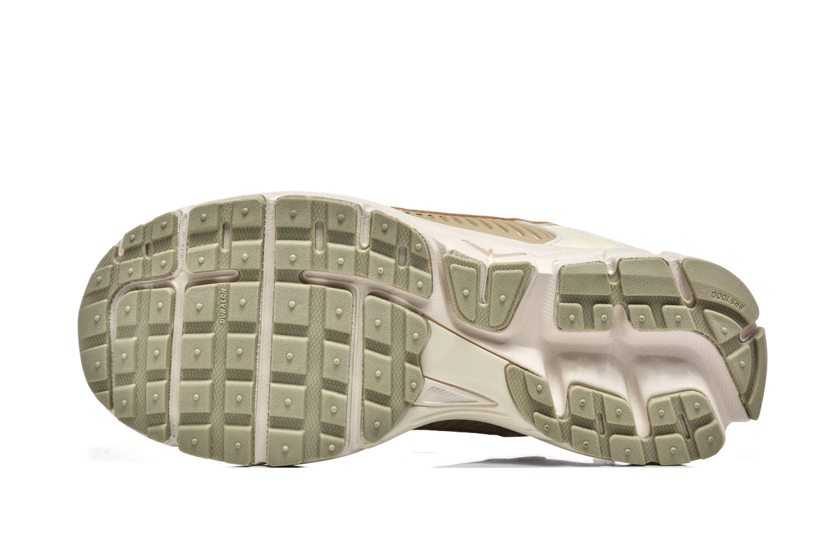 Sail and Tan Nike Zoom Vomero 5 Sneakers - product image from the listing.