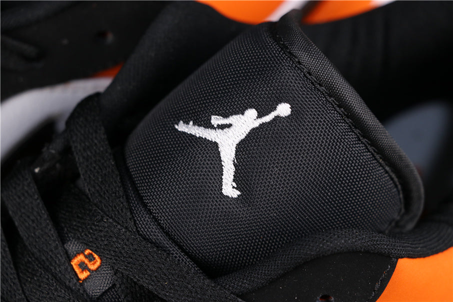 Shattered Backboard Sneakers - Air Jordan 1 Low 553558-128 - product image from the listing.