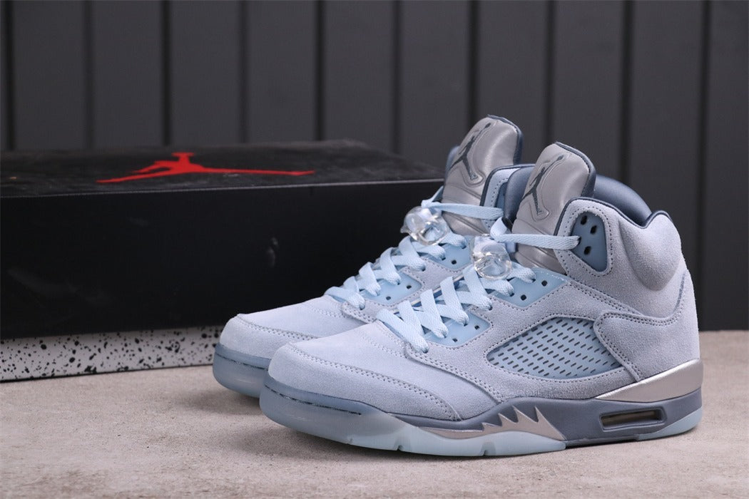 Air Jordan 5 Retro Bluebird Sneakers DD9336-400 - product image from the listing.