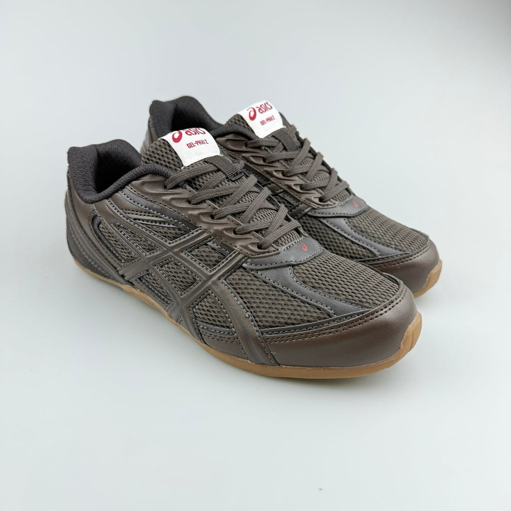 ASICS GEL-PHALAI Z Brown Running-Inspired Trainers 1203B126-200 - product image from the listing.