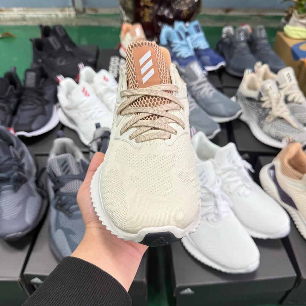 Adidas Alphabounce HPC AMS M Sneakers in Cream - product image from the listing.