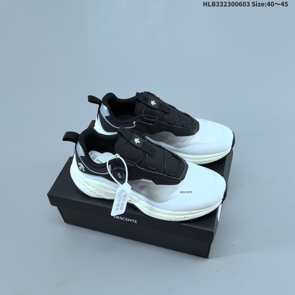 DESCENTE LAVITATE 3.0 WIRE GTX Low-Cut Sneakers - product image from the listing.