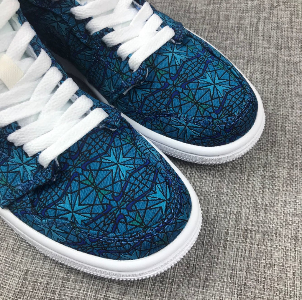 Women's Air Jordan 1 Mid Blue Pattern Sneakers AH7389-300 - product image from the listing.