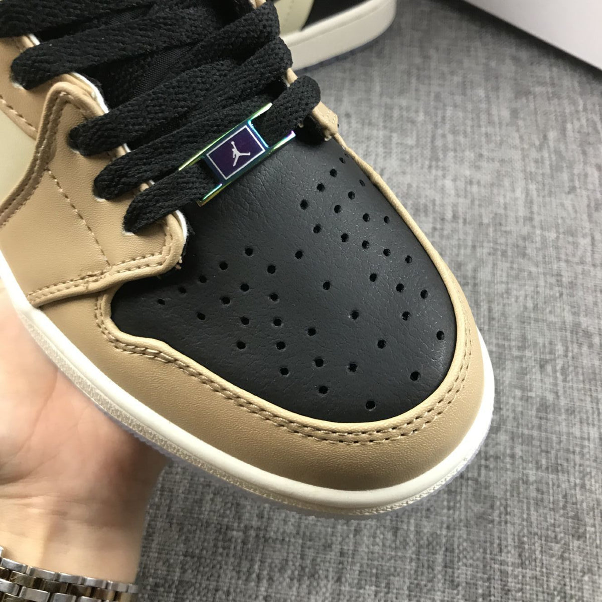 AH7389-003 Sneakers - Air Jordan 1 High Premium - product image from the listing.