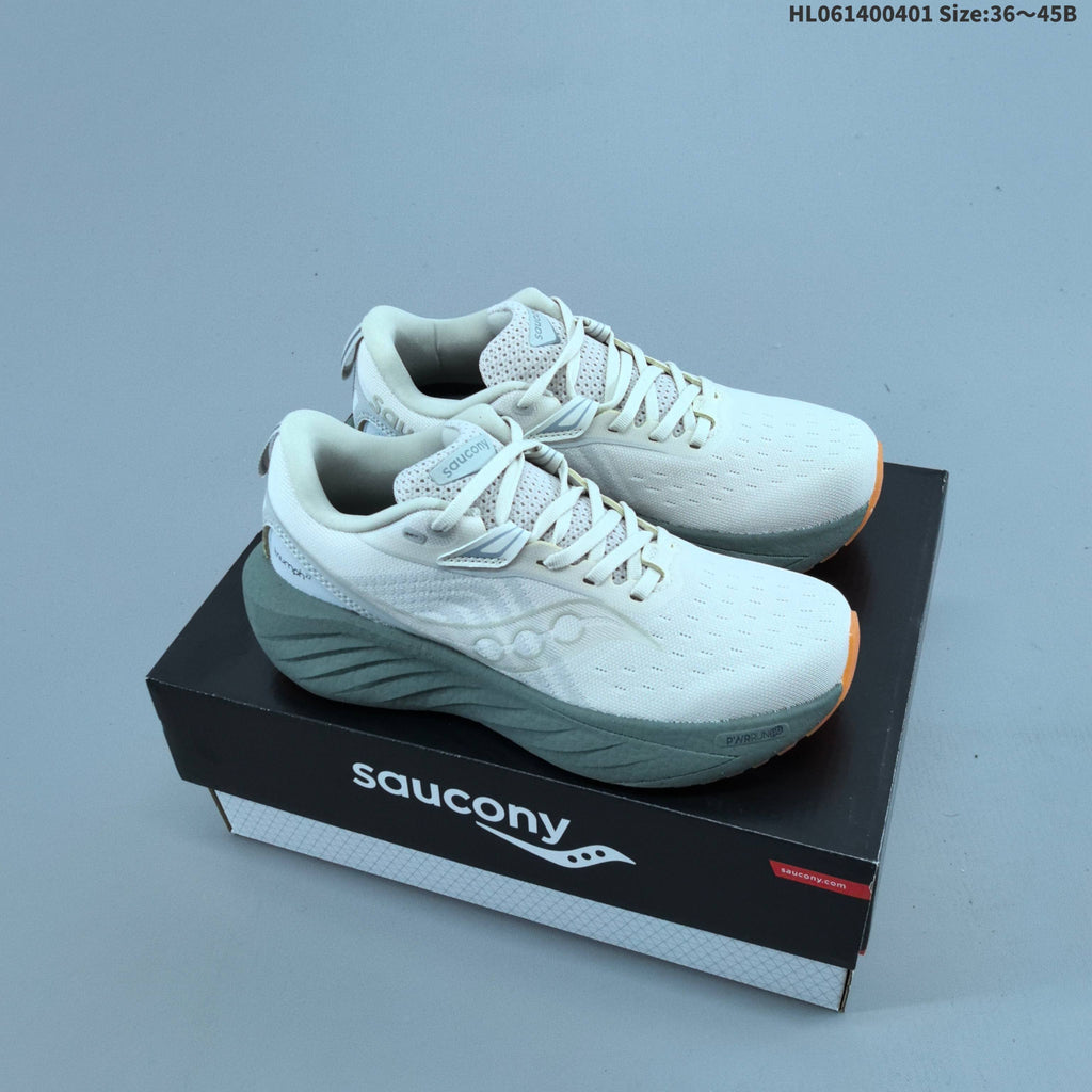 Saucony Triumph 21 Shoes for Running - product image from the listing.