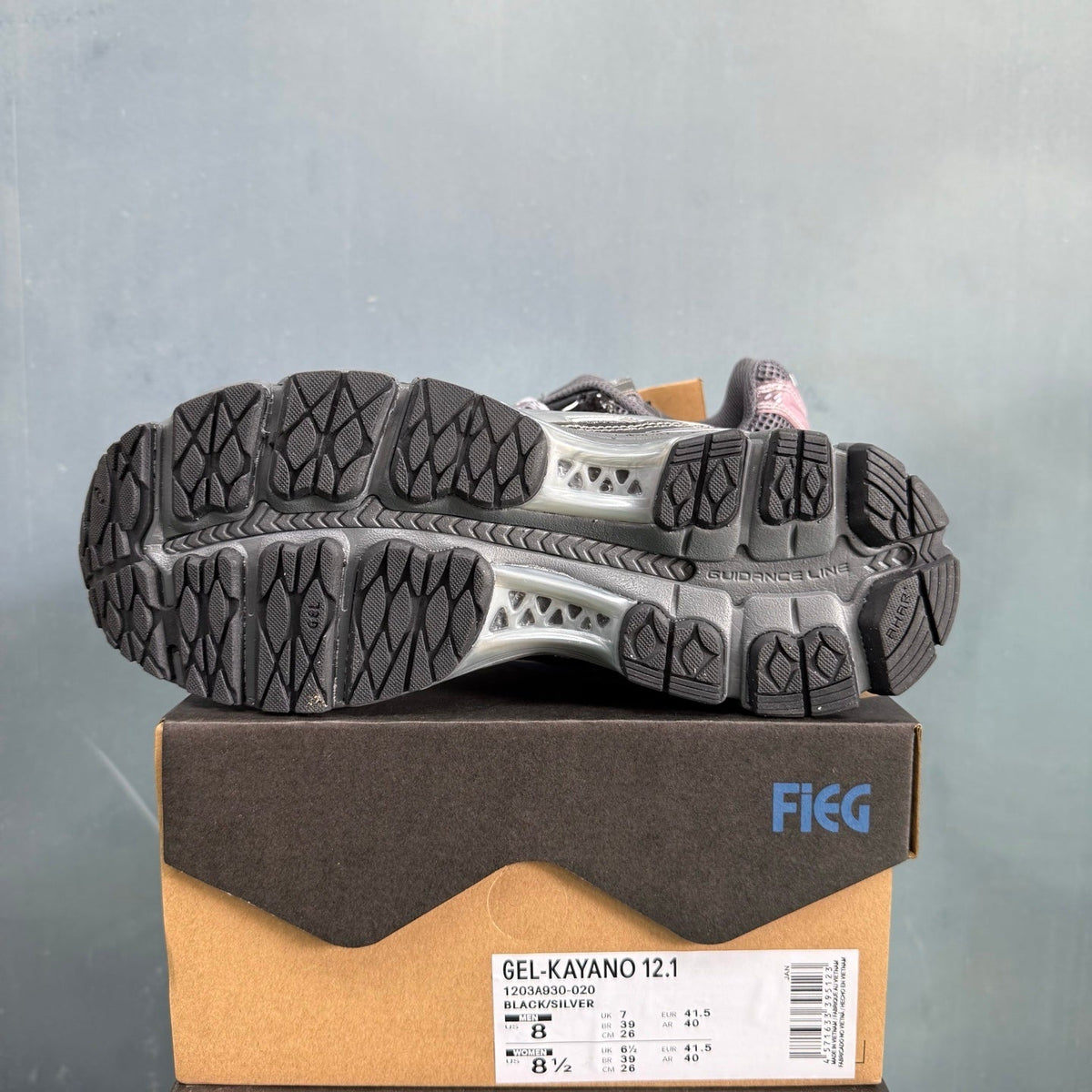 ASICS GEL-KAYANO 12.1 Sneakers in Black Silver 1203A930-020 - product image from the listing.