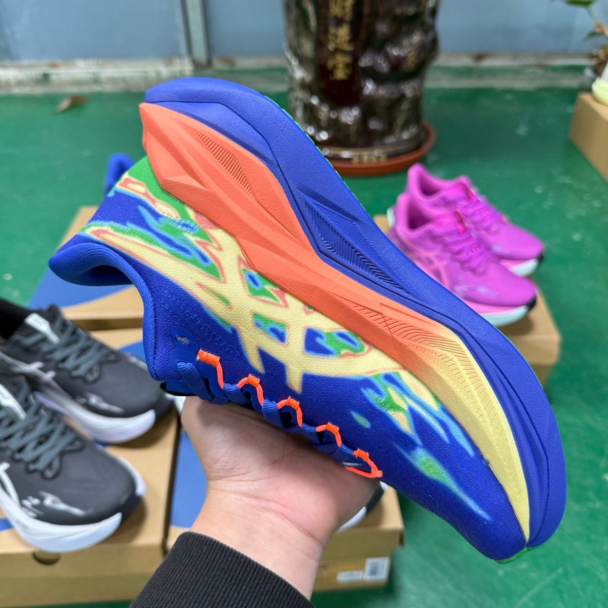 ASICS Novablast 5 LE Running Shoes in Royal Blue 1013A180-001 - product image from the listing.