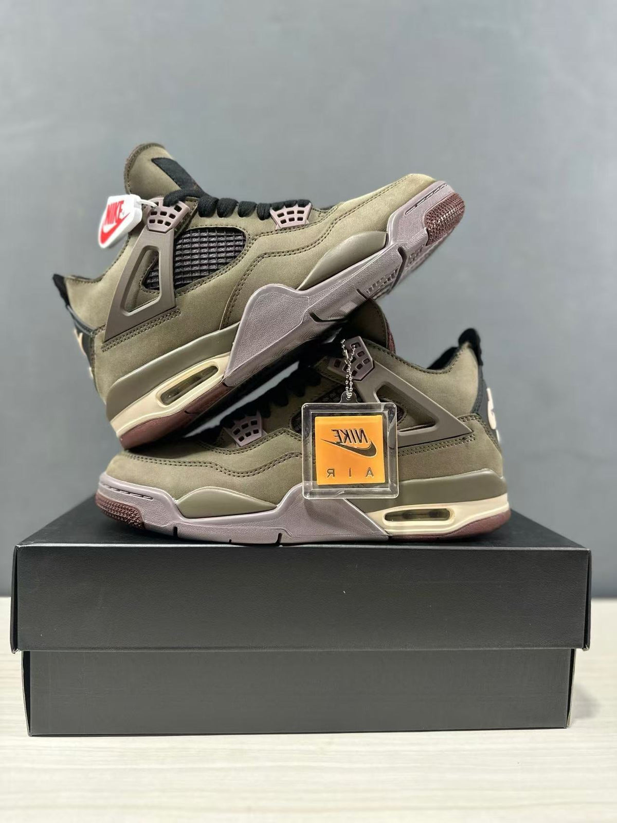 Air Jordan 4 Retro SP Dark Mocha Sneakers IF3102-200 - product image from the listing.