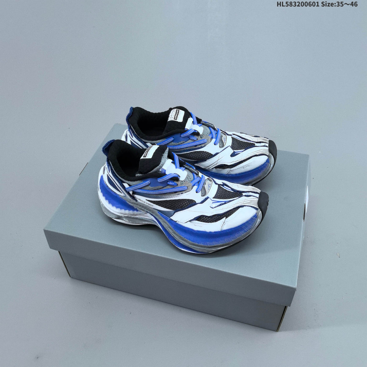 Balenciaga 6XL Extreme Laces Low-Cut Sneakers - product image from the listing.