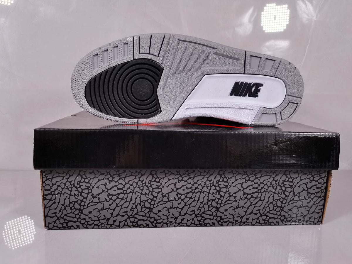 Air Jordan 3 Retro SE White Cement Fire Sneakers in Red - product image from the listing.