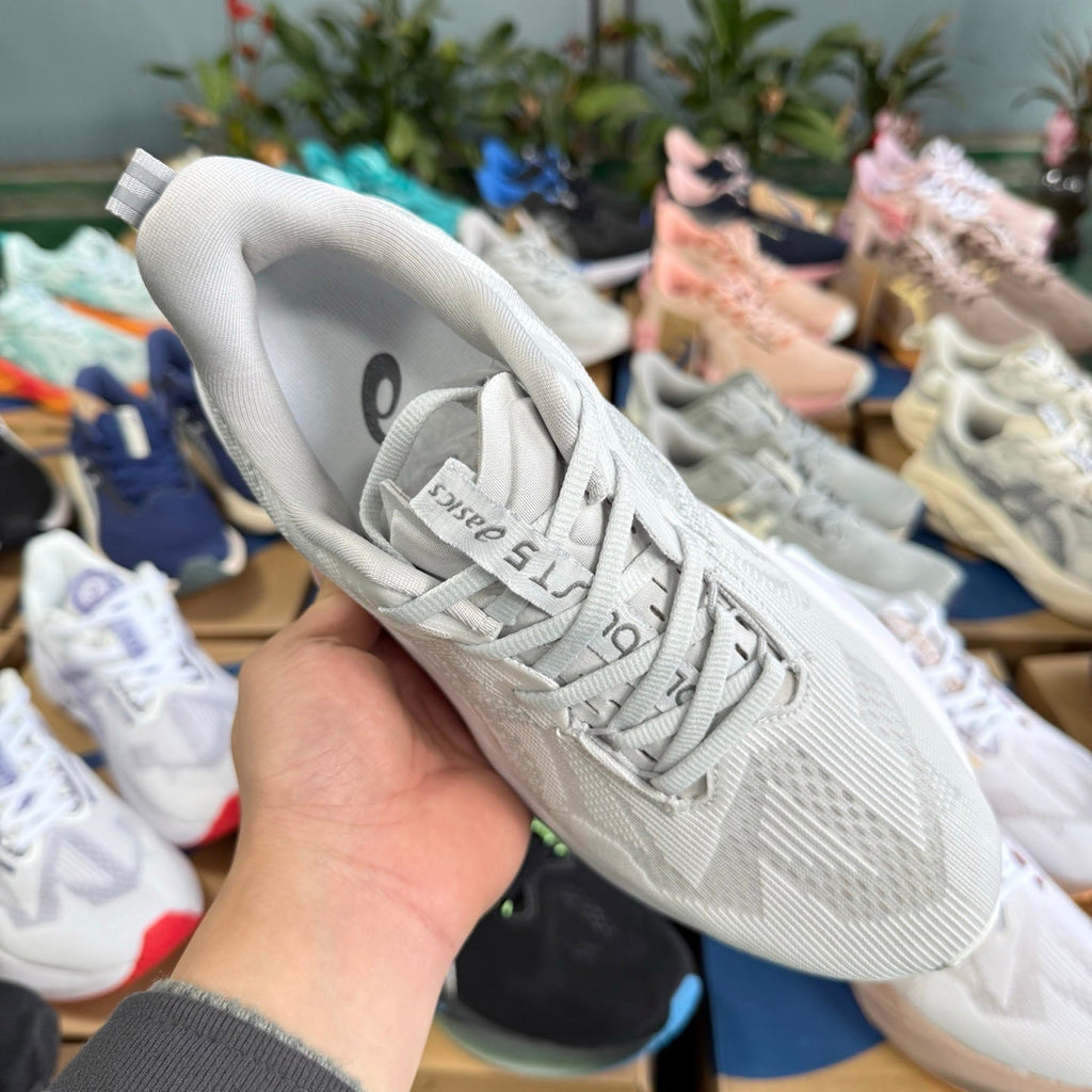 ASICS NOVABLAST 5 LE Running Shoes in White - product image from the listing.