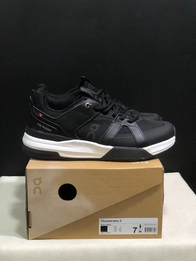 On The Roger Clubhouse Pro Sneakers in Black and White - product image from the listing.