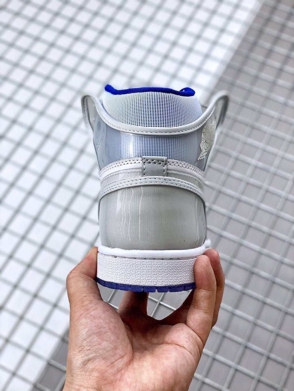 Air Jordan 1 High Zoom R2T Sneakers White Grey Blue - product image from the listing.