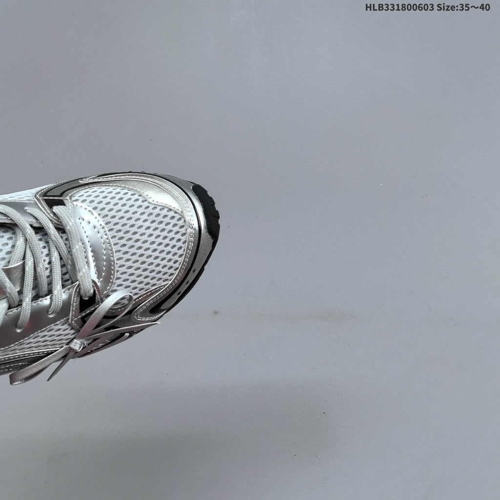 GG-CC Silver Bow Platform Trainers G26U4372F - product image from the listing.