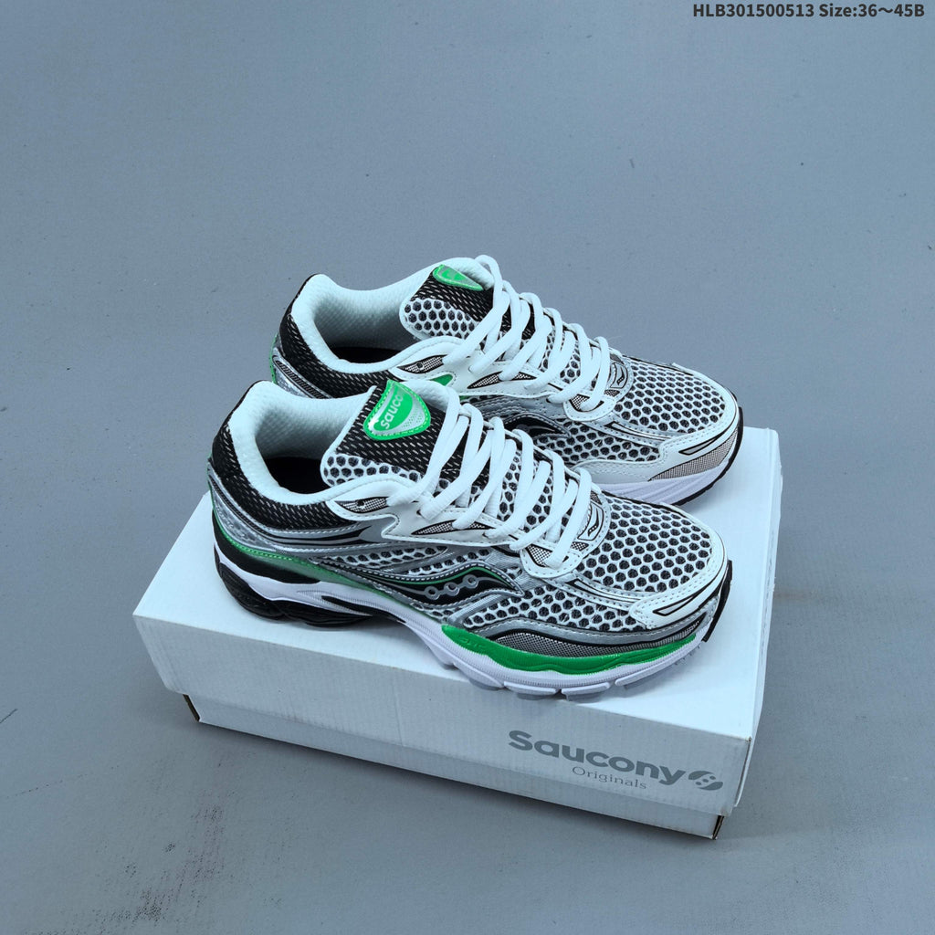 Saucony ProGrid Omni 9 Retro Sneakers for Running - product image from the listing.