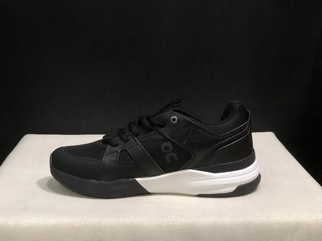 On The Roger Clubhouse Pro Sneakers in Black and White - product image from the listing.