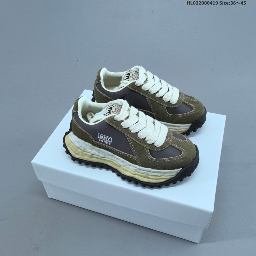 Olive Maison Mihara Yasuhiro Larry Low-Top Sneakers - product image from the listing.
