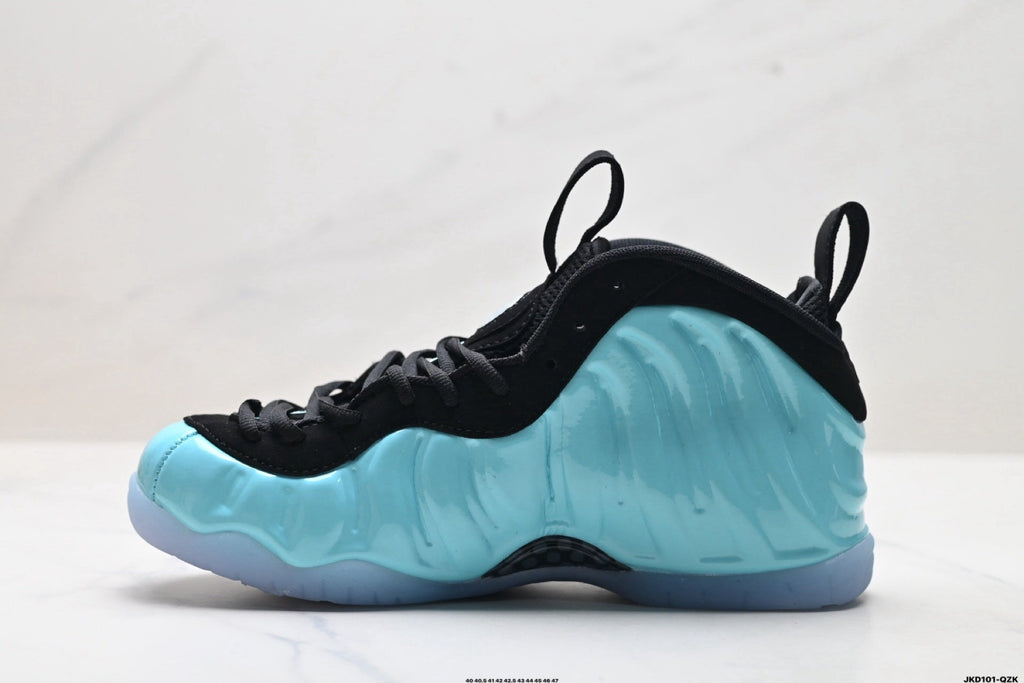 Nike Air Foamposite One Penny Hardaway in Black Light Blue - product image from the listing.