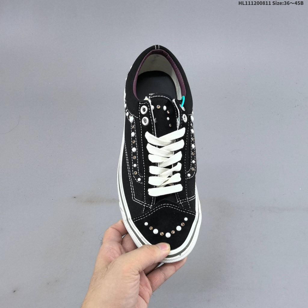 Vans Old Skool Platform Low-Top Sneakers, in Black and White - product image from the listing.