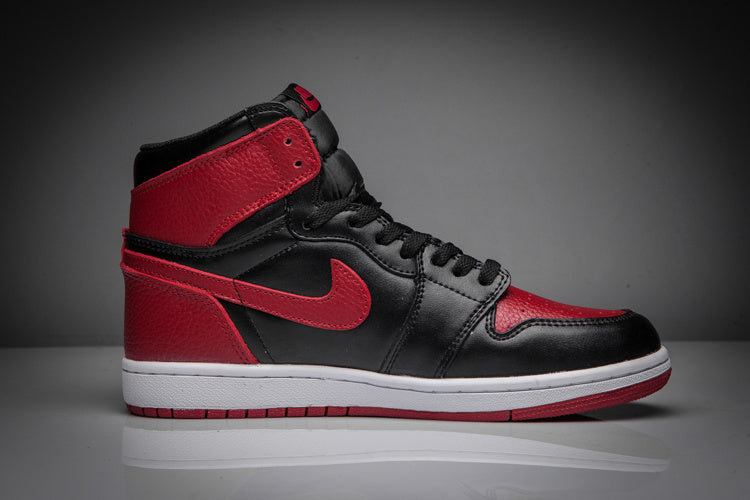 Black Red White Sneaker - Jordan 1 High - product image from the listing.