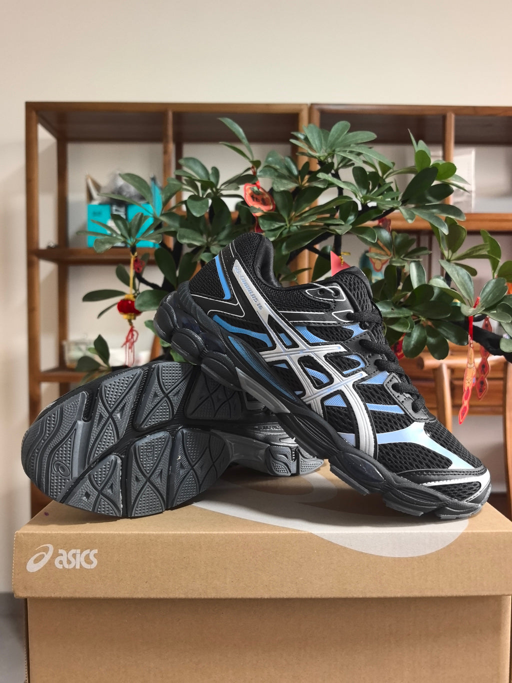 ASICS GEL-Quantum 15 Sneakers in Black Blue Silver - product image from the listing.
