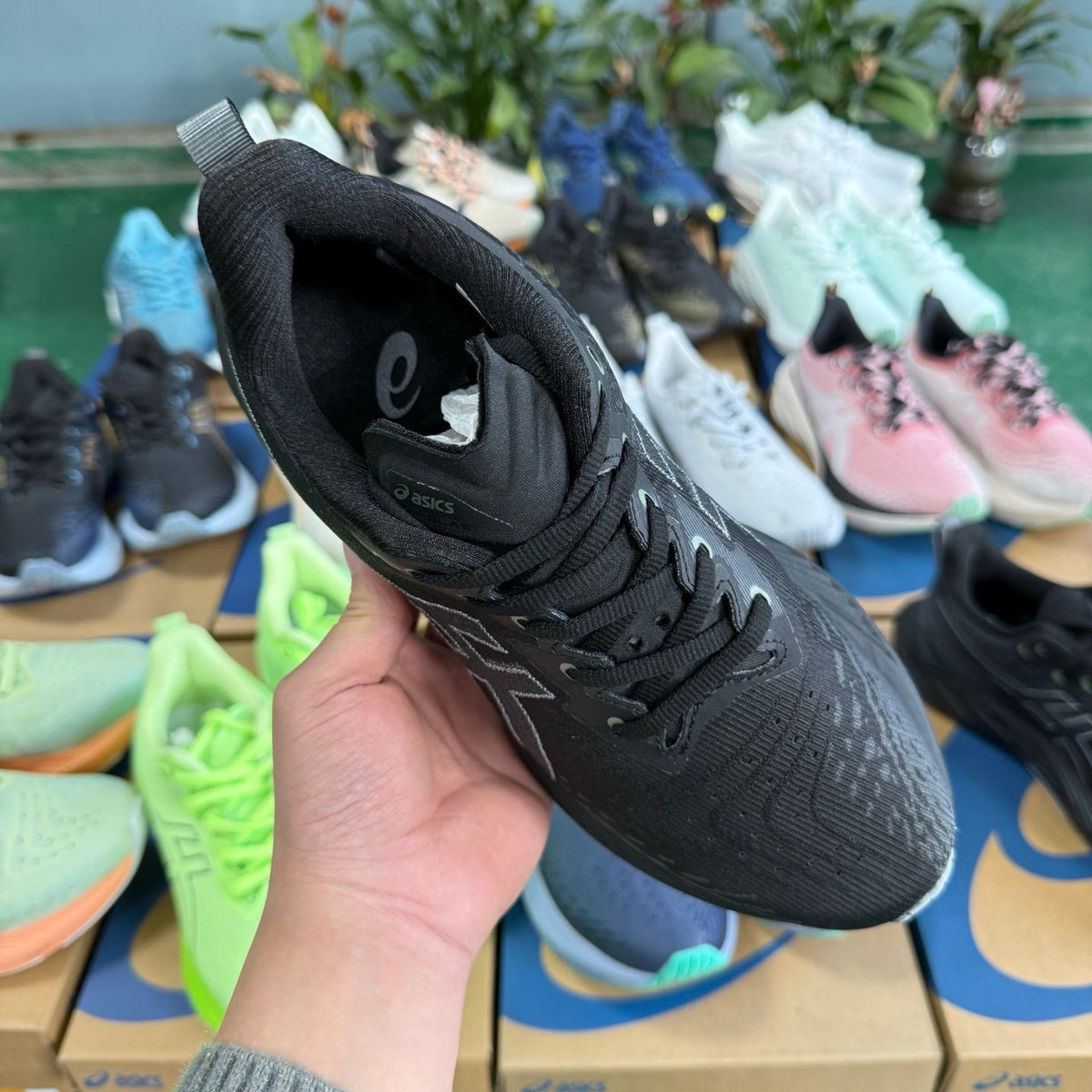 ASICS NOVABLAST 4 Graphite Running Shoes in Black - product image from the listing.