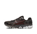 Nike Zoom Vomero 5 Trainers FN3420-200 - product image from the listing.