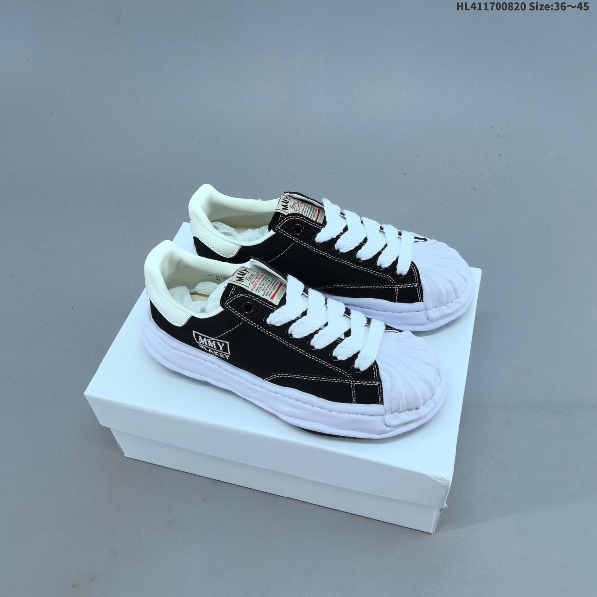 Maison Mihara Yasuhiro Blakey Low Trainers - product image from the listing.