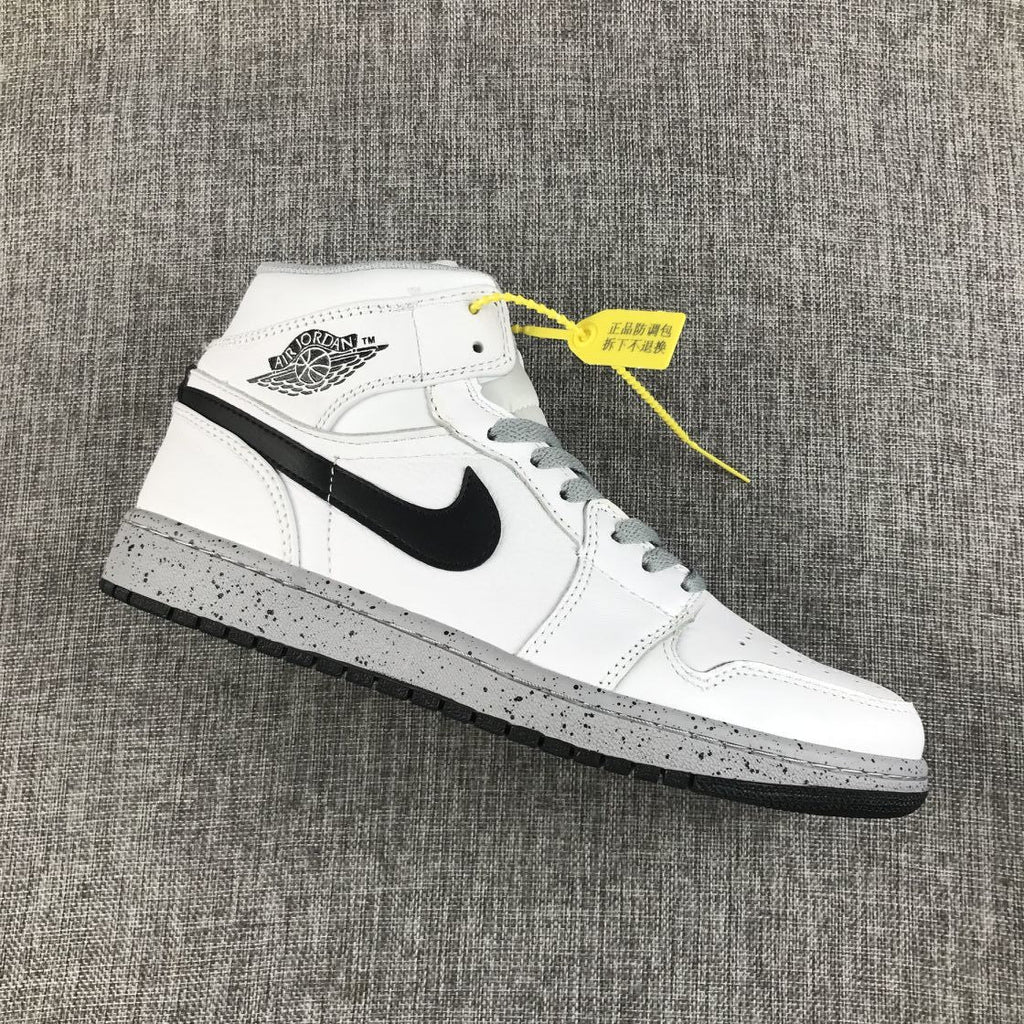 White Grey Dot Sneakers - Air Jordan 1 Retro High OG - product image from the listing.